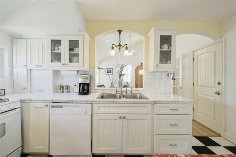 Tiny photo for 68 Mildred ST, Austin, TX 78702 (MLS # 9763852)