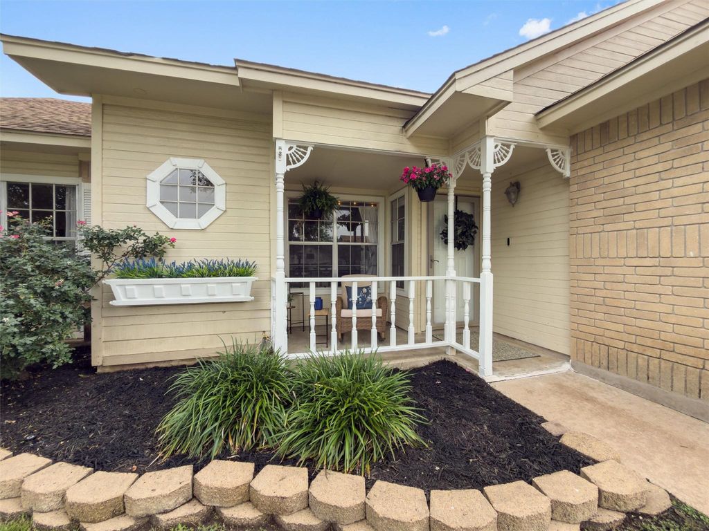 Photo of 1209 York Castle DR, Pflugerville, TX 78660 (MLS # 4027264)