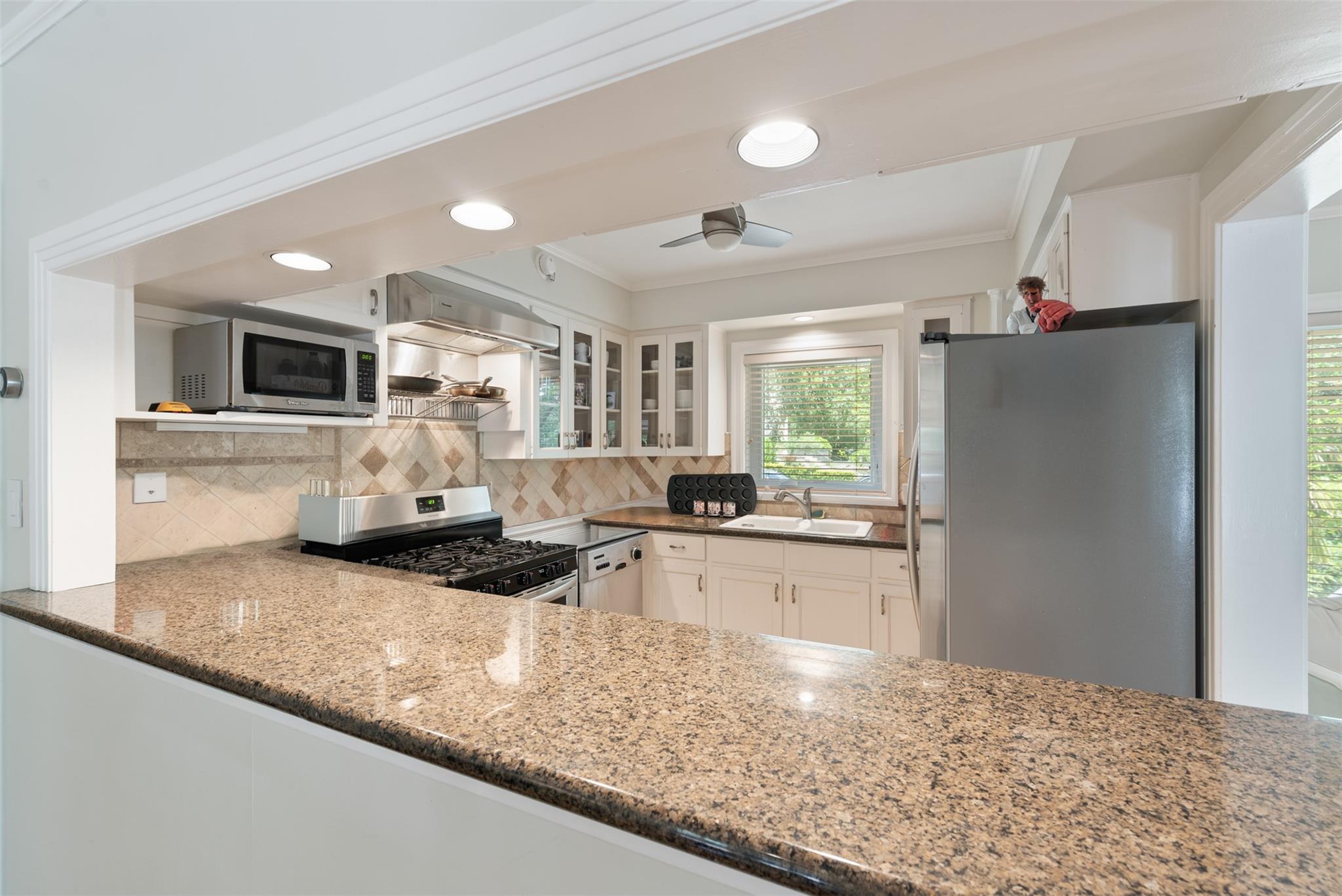 3401 Clearview DR