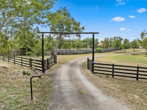 A home in La Grange