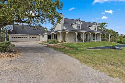 A home in La Grange