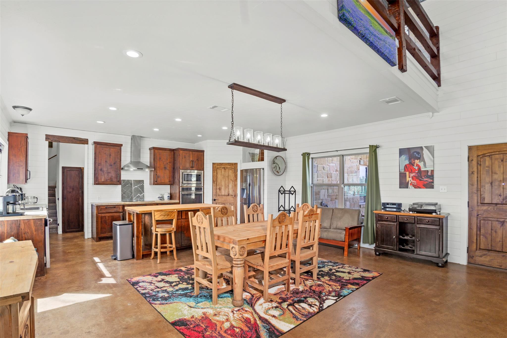211 Sleepy Oaks DR