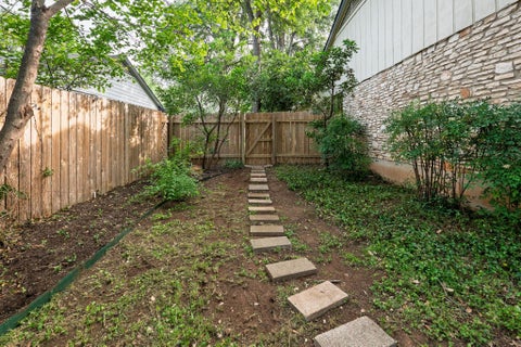 Tiny photo for 4506 Oak Creek DR, Austin, TX 78727 (MLS # 3890729)