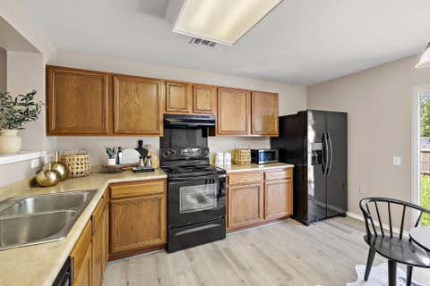 Tiny photo for 5705 Viewpoint DR, Austin, TX 78744 (MLS # 7230815)