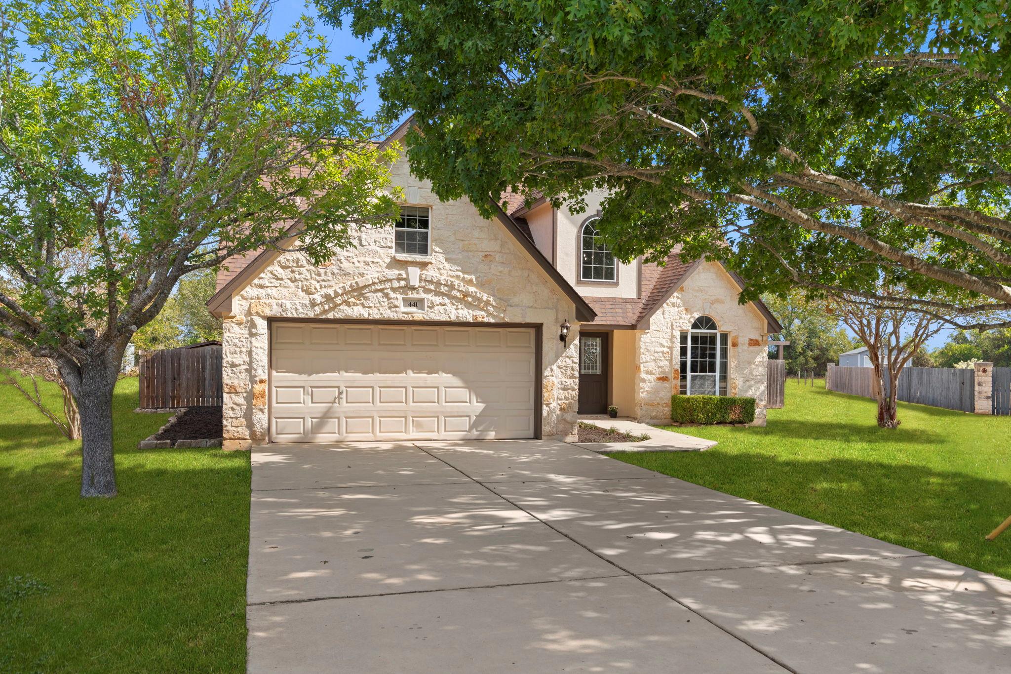441 Thomas DR