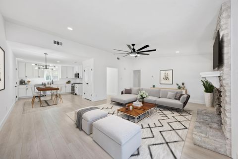 Photo of 5228 Basswood LN, Austin, TX 78723 (MLS # 4190376) Photo of 5228 Basswood LN, Austin, TX 78723 (MLS # 4190376)