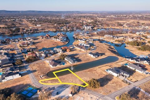 56 Clearwater DR Kingsland TX 78639