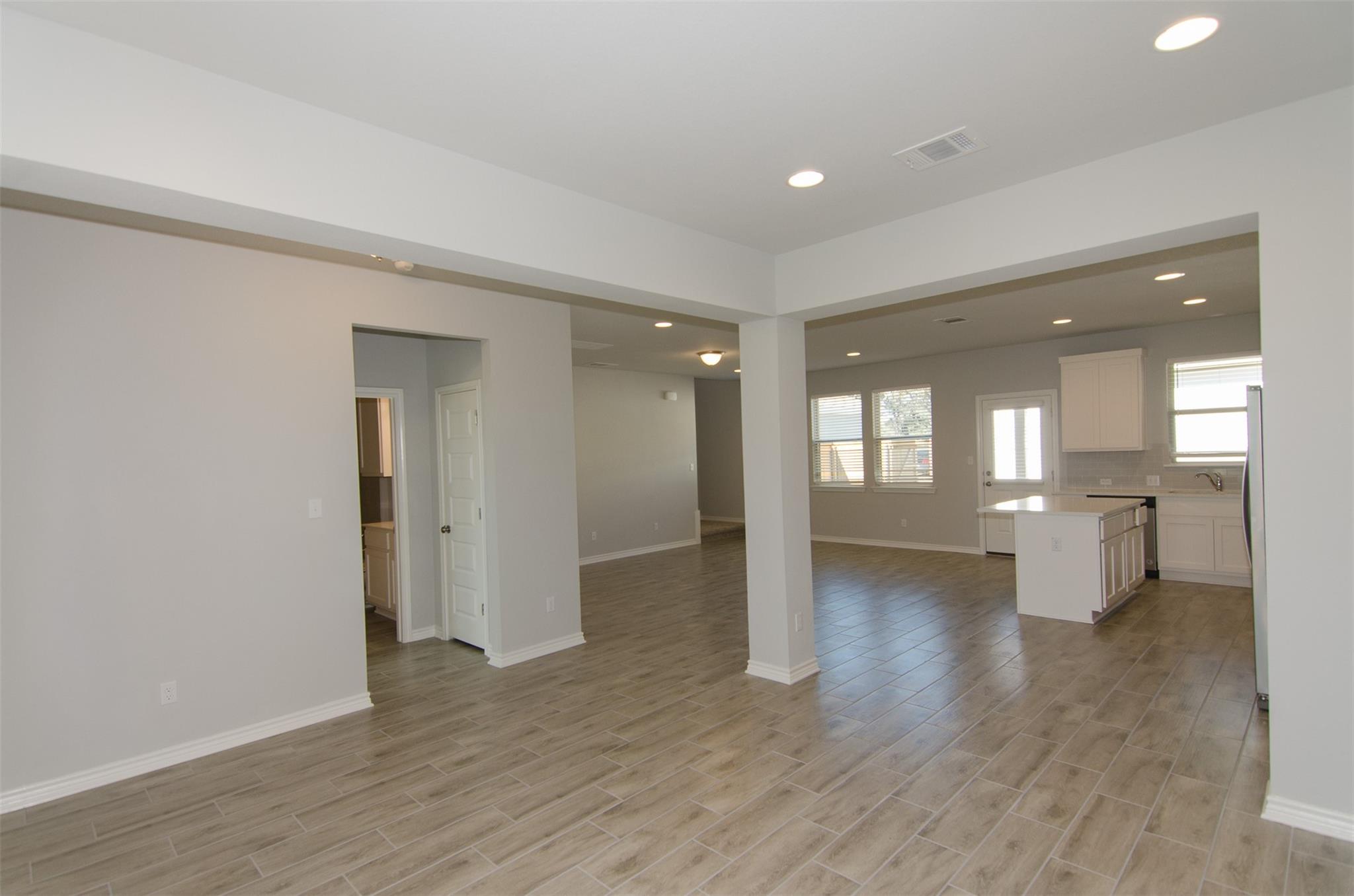 2136 Pecan Island DR