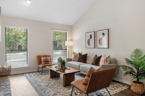 Photo of 2500 Enfield RD #2, Austin, TX 78703 (MLS # 3540978)