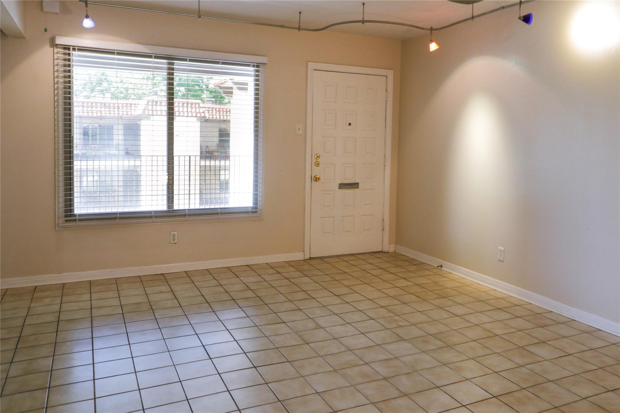 505 W 7th ST 319
