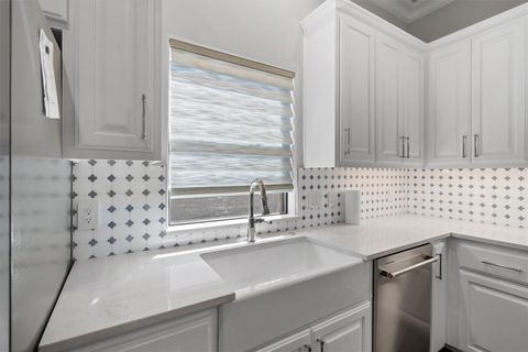 Tiny photo for 8 Cove Creek LN, Austin, TX 78738 (MLS # 4689594)