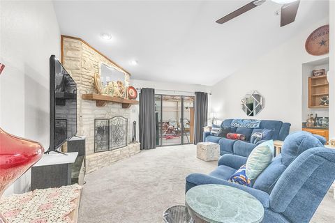 Tiny photo for 33 Oaks PL, Lago Vista, TX 78645 (MLS # 6000148)