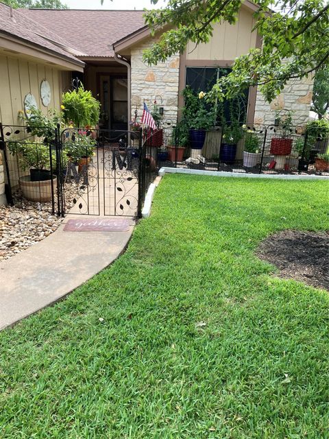 Tiny photo for 33 Oaks PL, Lago Vista, TX 78645 (MLS # 6000148)
