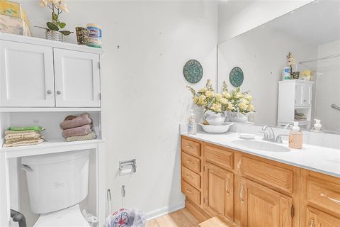 Tiny photo for 33 Oaks PL, Lago Vista, TX 78645 (MLS # 6000148)