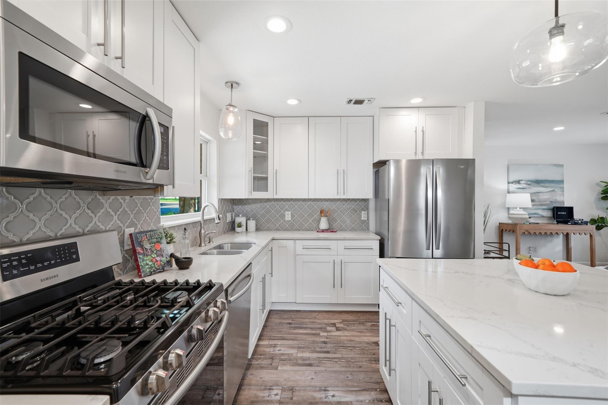 1317 Corona DR