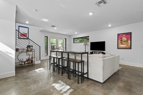 Photo of 3206 Larry LN #B, Austin, TX 78722 (MLS # 7941985)