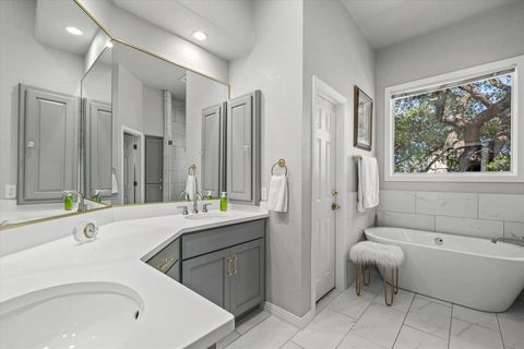 Tiny photo for 103 El Norte CT, Lakeway, TX 78734 (MLS # 9435326)
