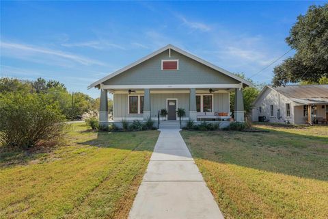 A home in Lockhart