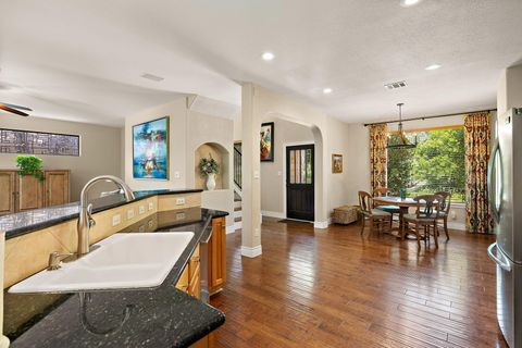 Tiny photo for 412 Eagle, Lakeway, TX 78734 (MLS # 6826662)