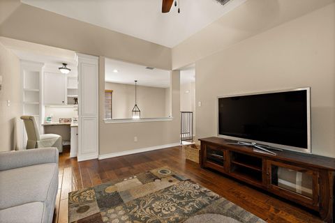 Tiny photo for 412 Eagle, Lakeway, TX 78734 (MLS # 6826662)