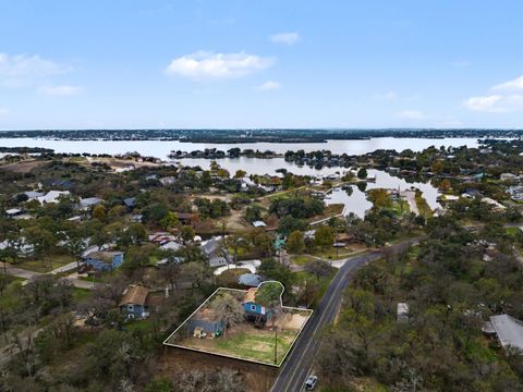 902 Prairie Creek RD Granite Shoals TX 78654