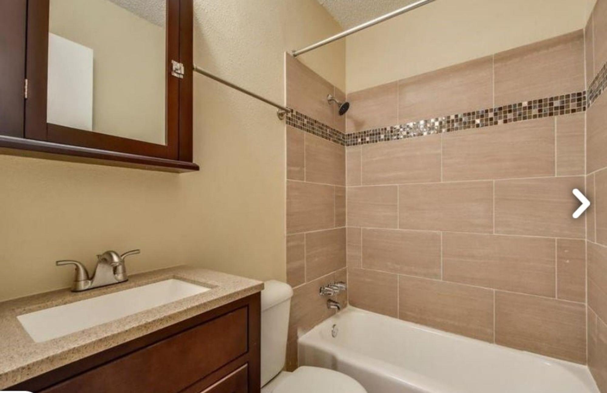 2401 Manor RD 124