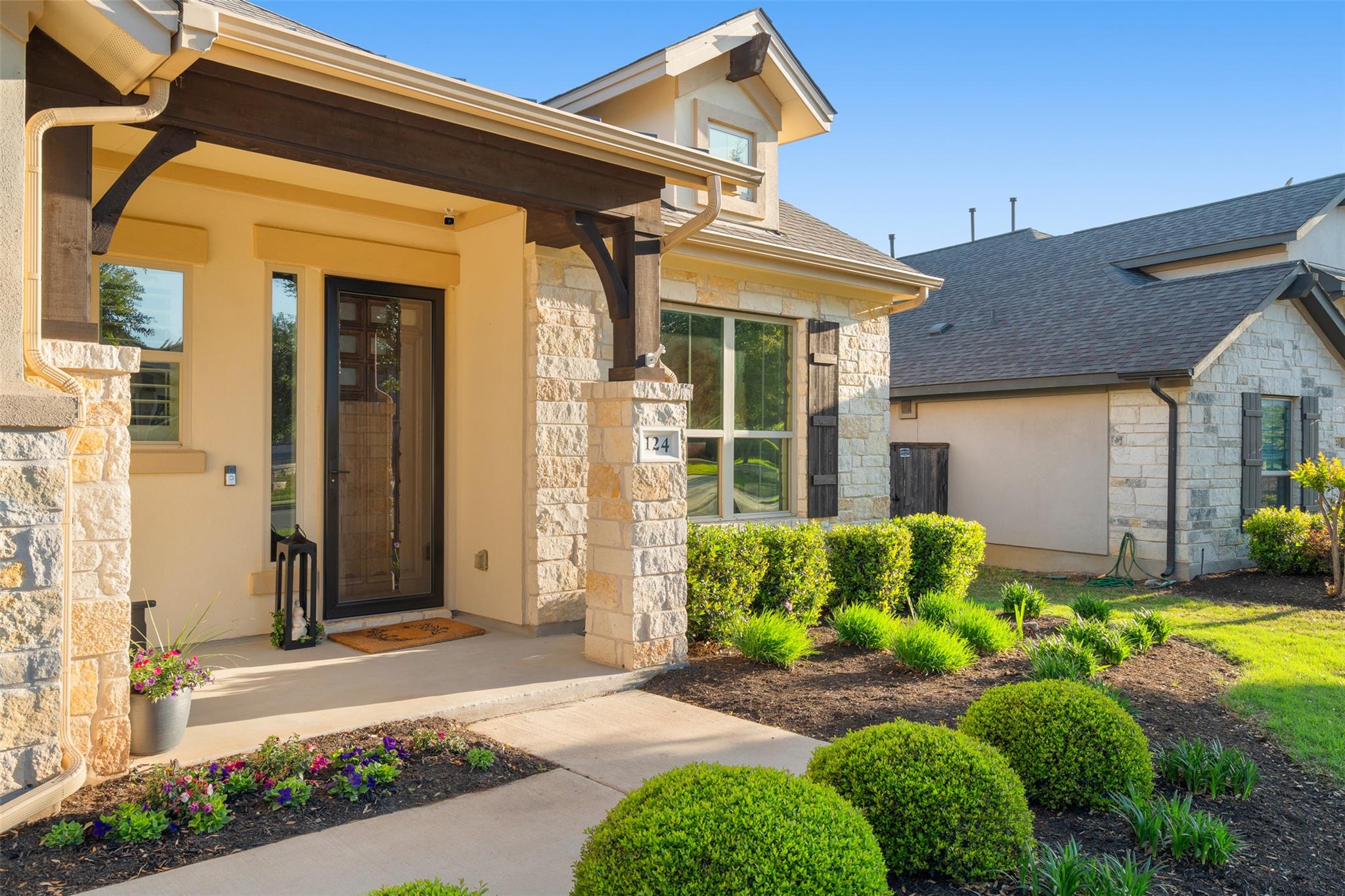 124 Cherokee Rose CIR