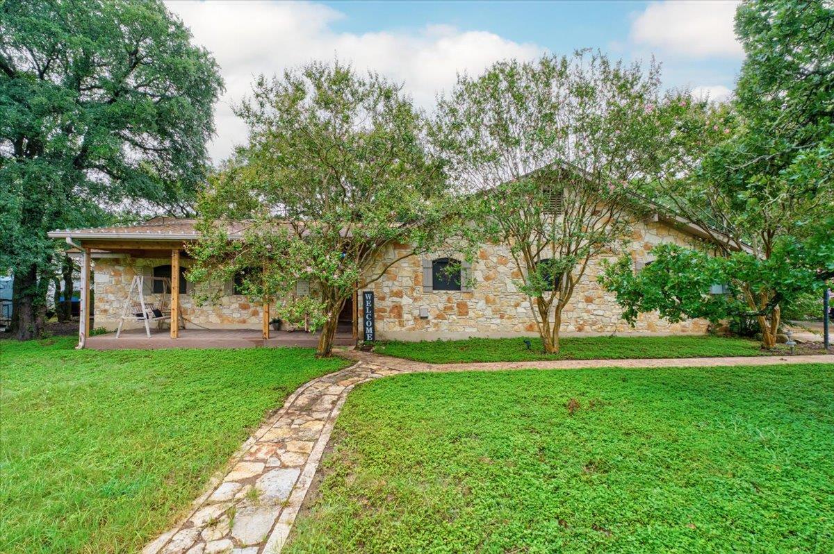 1009 Bluebird DR