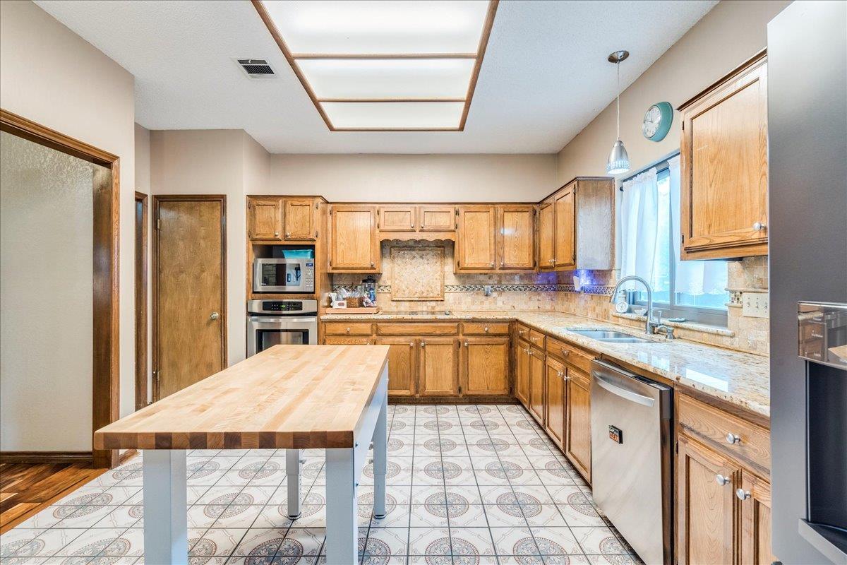 336 Primrose DR