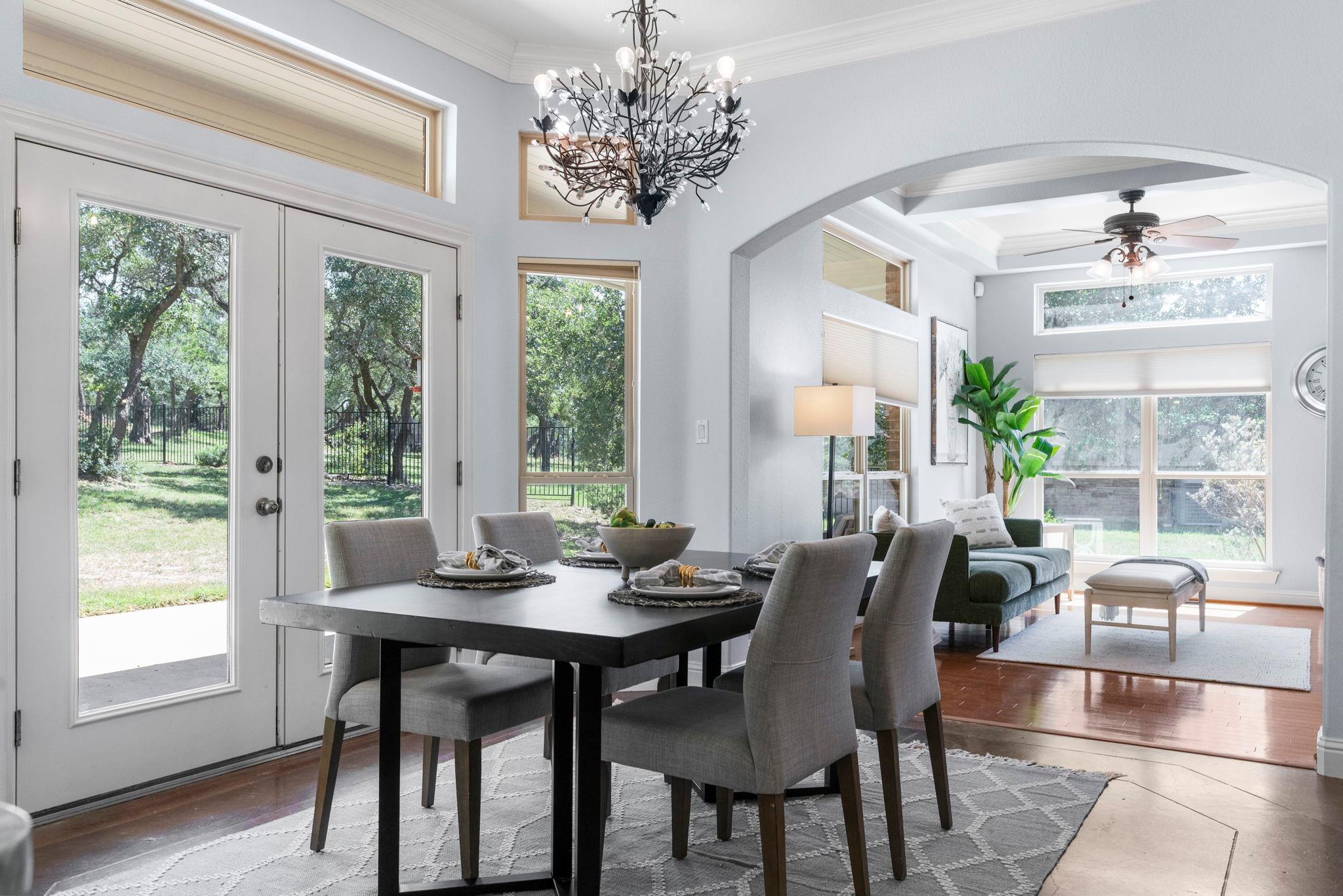 2442 La Ventana PKWY