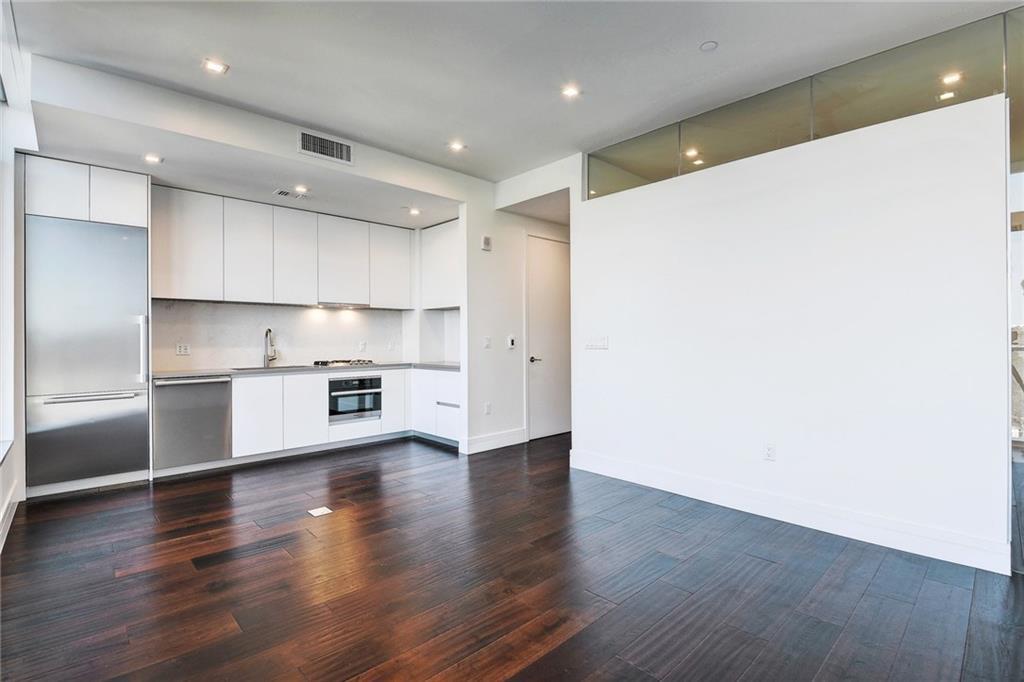 501 West Ave 1206