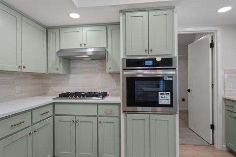 Tiny photo for 10107 Oak Hollow DR, Austin, TX 78758 (MLS # 8682409)