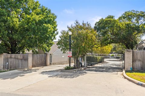 Tiny photo for 2001 Parker LN #101, Austin, TX 78741 (MLS # 6633218)