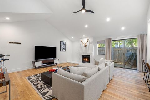 Photo of 2001 Parker LN #101, Austin, TX 78741 (MLS # 6633218)