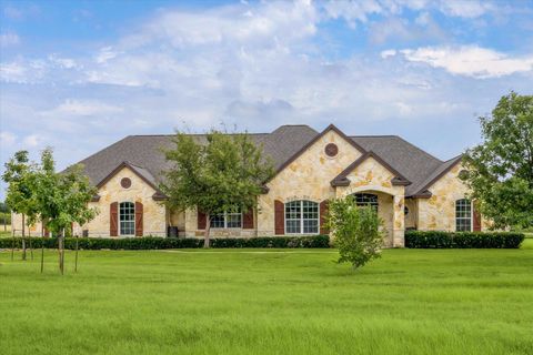 144 Escondido DR Del Valle TX 78617