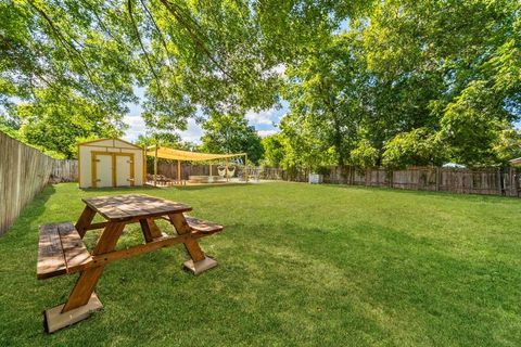 Tiny photo for 805 Sahara Ave, Austin, TX 78745 (MLS # 1166614)