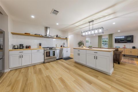 Tiny photo for 805 Sahara Ave, Austin, TX 78745 (MLS # 1166614)