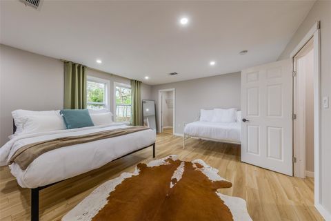 Tiny photo for 805 Sahara Ave, Austin, TX 78745 (MLS # 1166614)