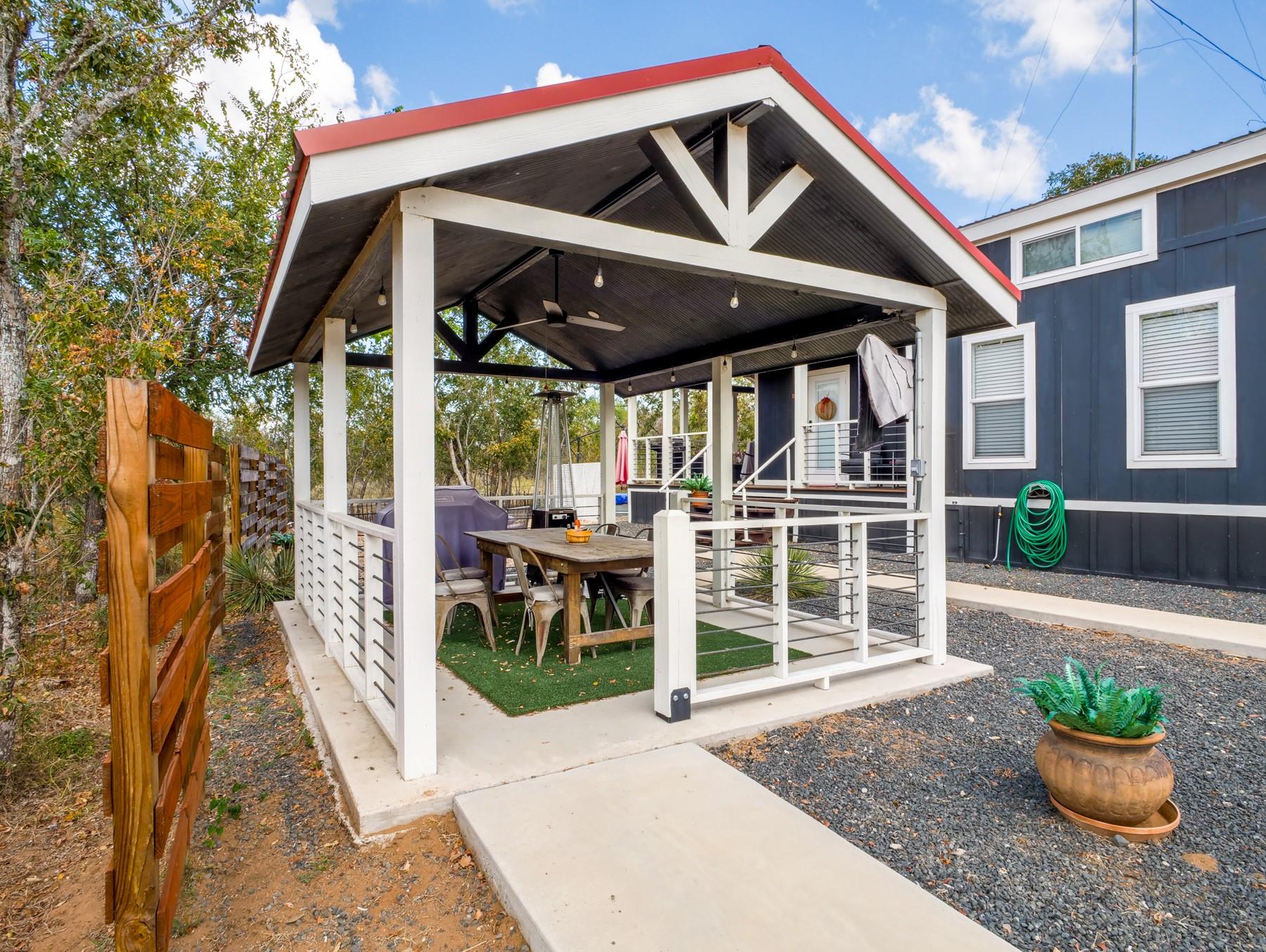 4113 Hermosa DR