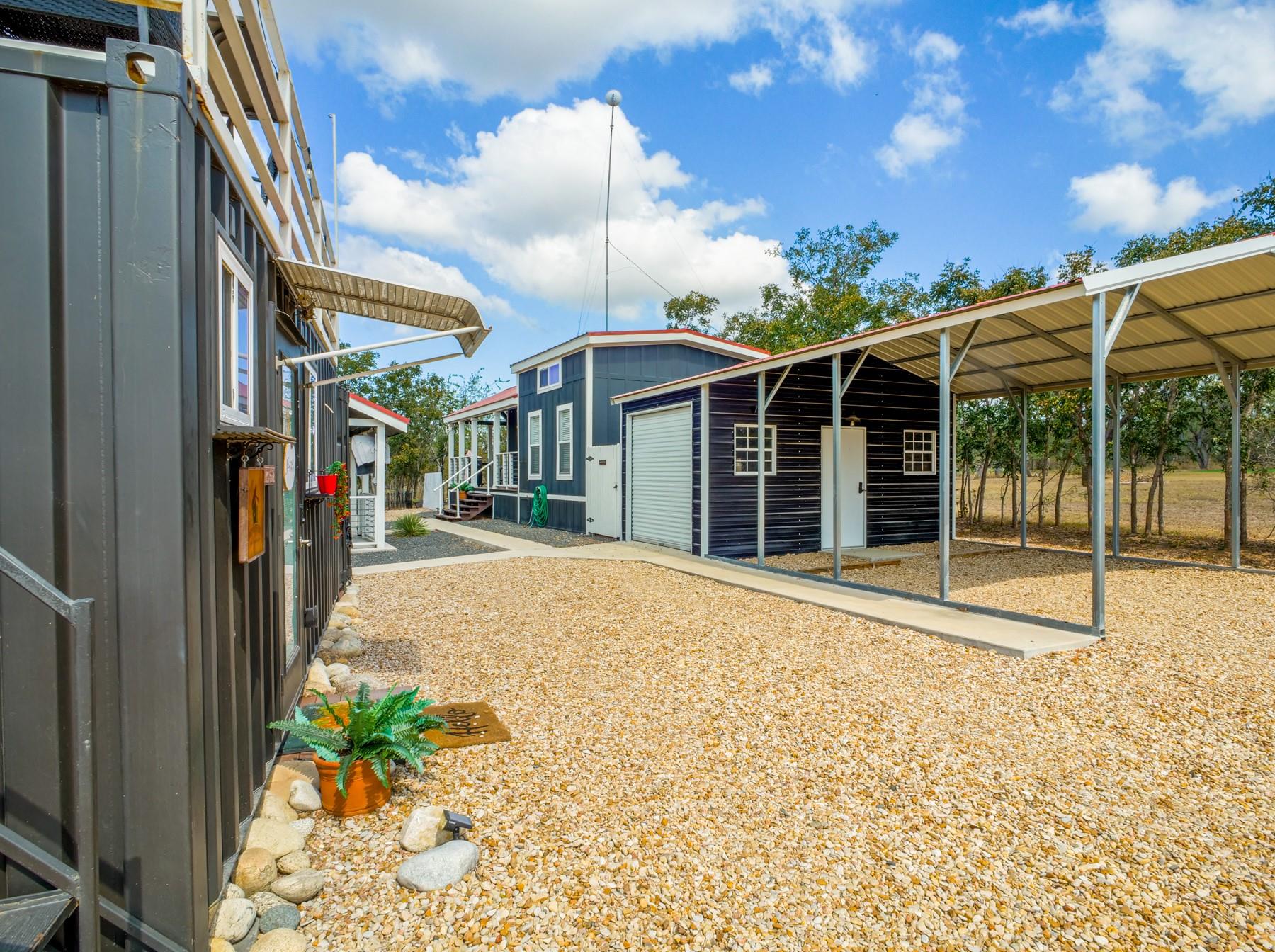4113 Hermosa DR