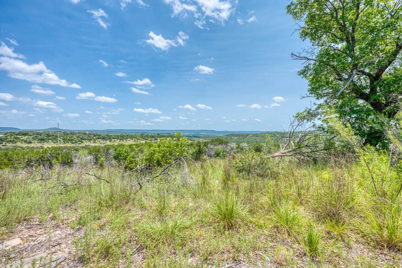 6724 Singleton Bend