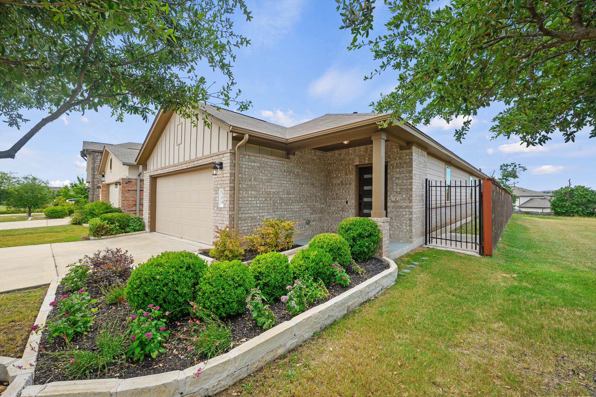 309 Earl Keen ST