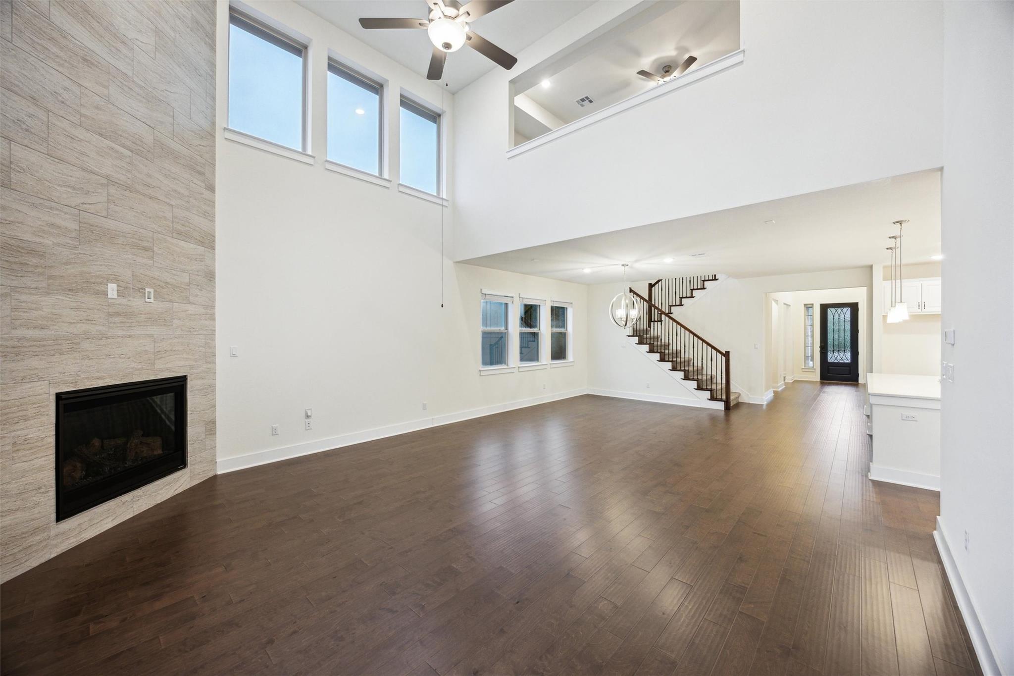 1220 Brassano PL