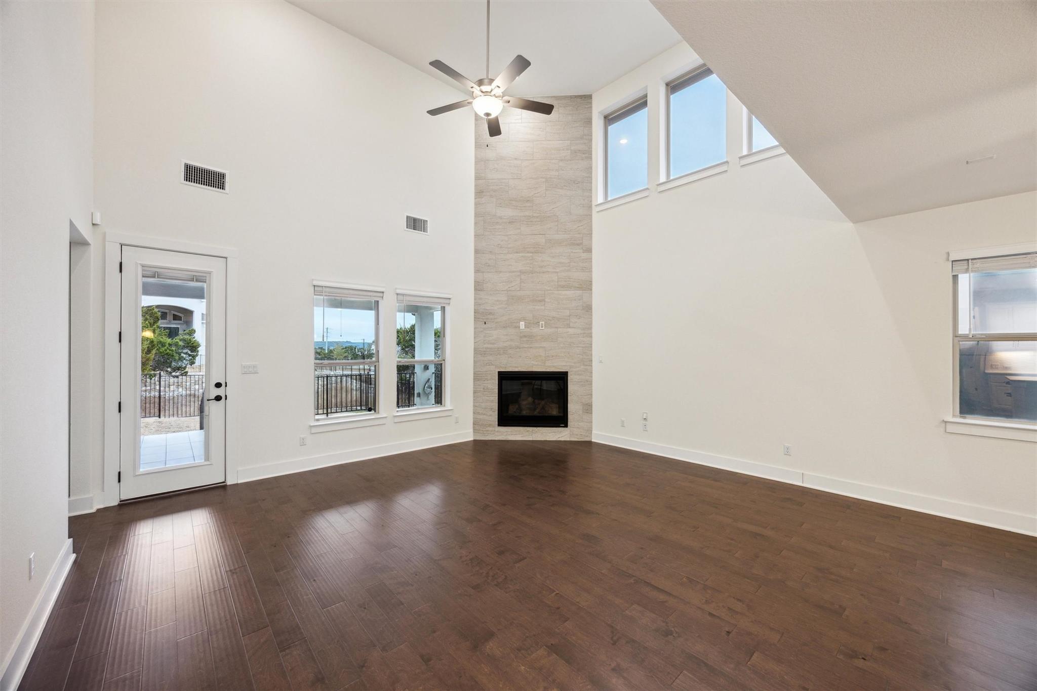 1220 Brassano PL