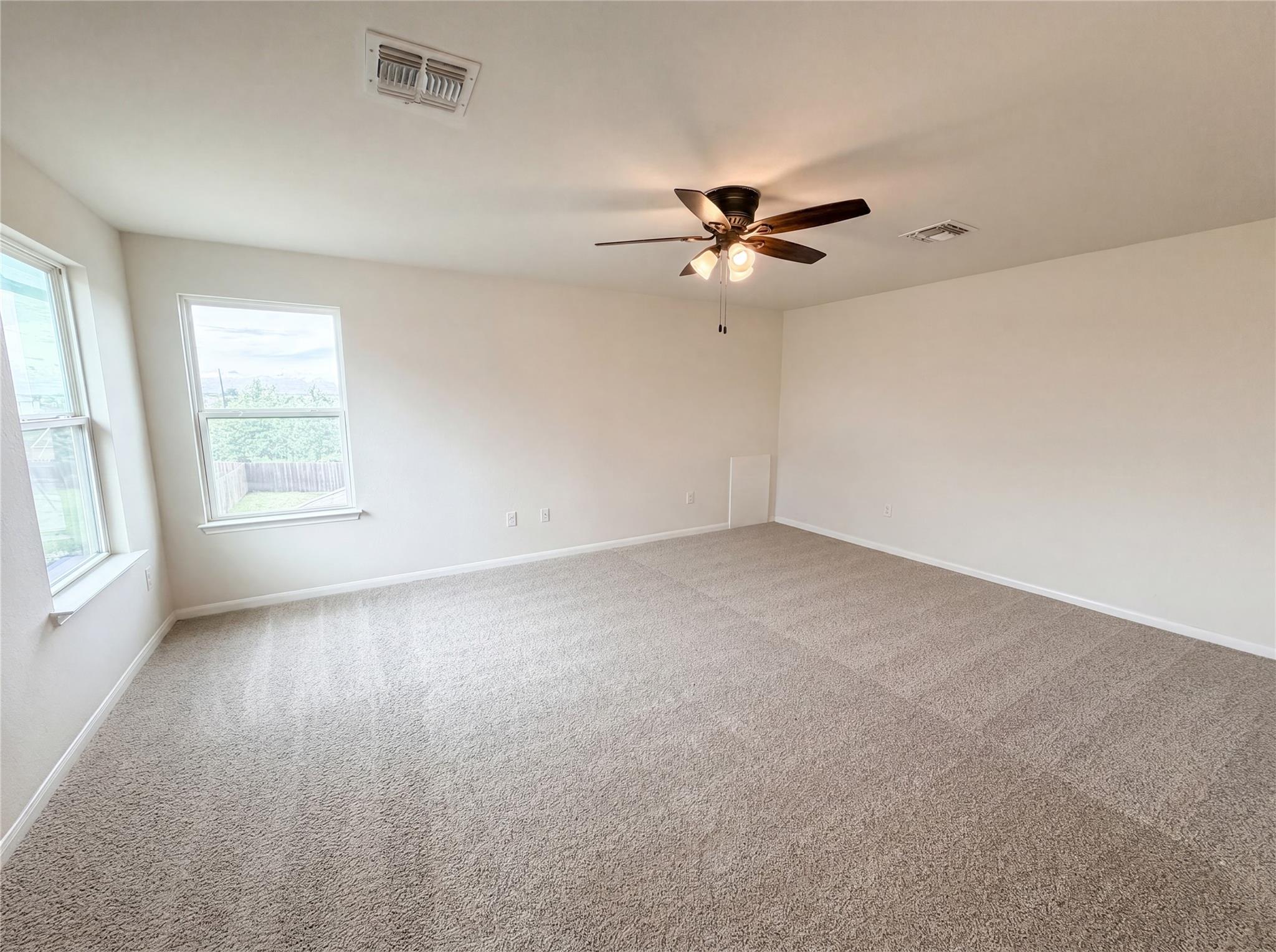 706 Luna Vista DR