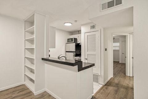 Tiny photo for 4306 Avenue A #105, Austin, TX 78751 (MLS # 9837319)