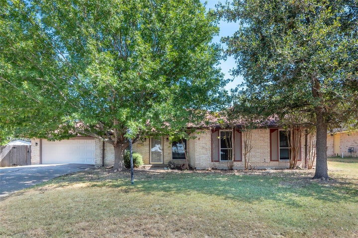Photo 1 of 30 — 5505 Pendleton LN, Austin, TX 78723