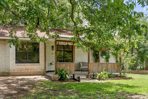 Tiny photo for 8102 Shadowood DR, Austin, TX 78757 (MLS # 7084162)
