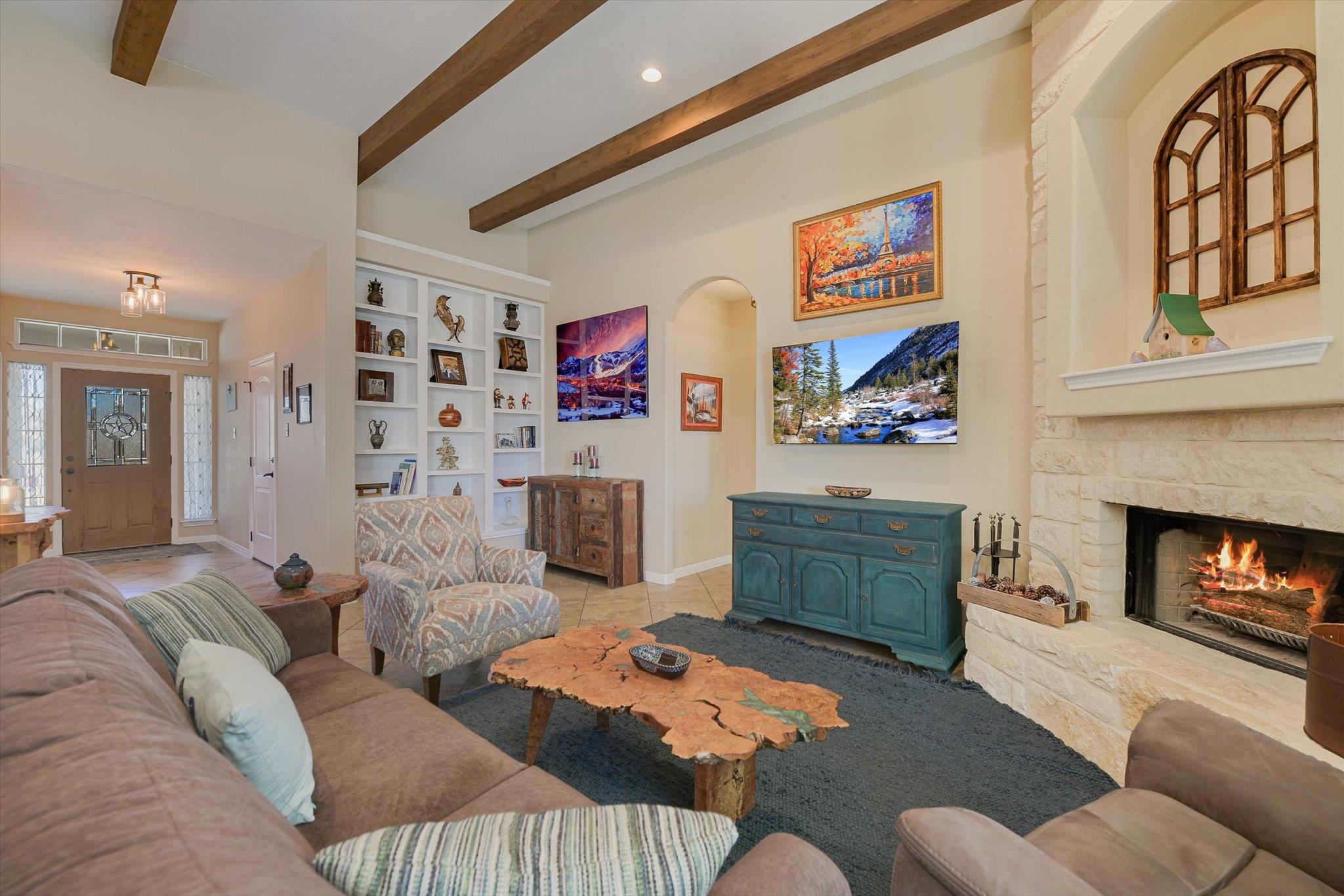 27 Whispering Valley DR