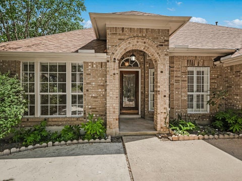 Photo of 10817 Redmond RD, Austin, TX 78739 (MLS # 1126827)